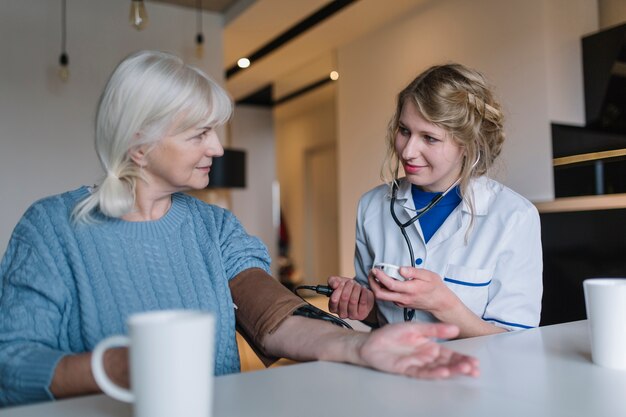 Concept de maison de soins infirmiers médicaux