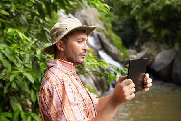 Photo gratuite concept de personnes et de technologie.