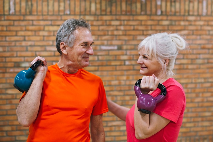 Photo gratuit concept de remise en forme avec couple de personnes âgées