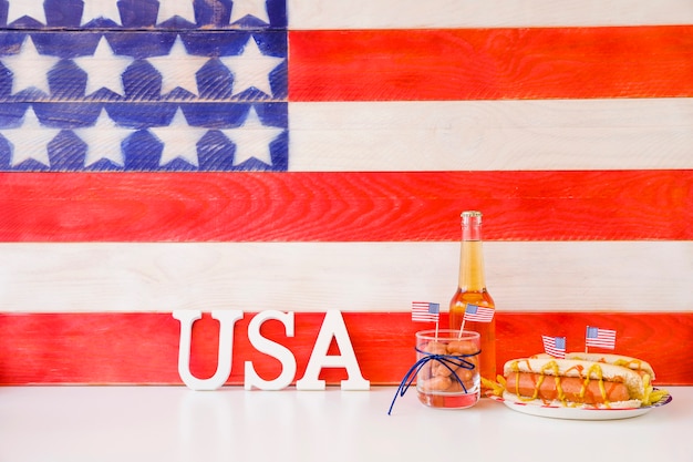 Photo gratuite concept de restauration rapide américaine avec hot-dog