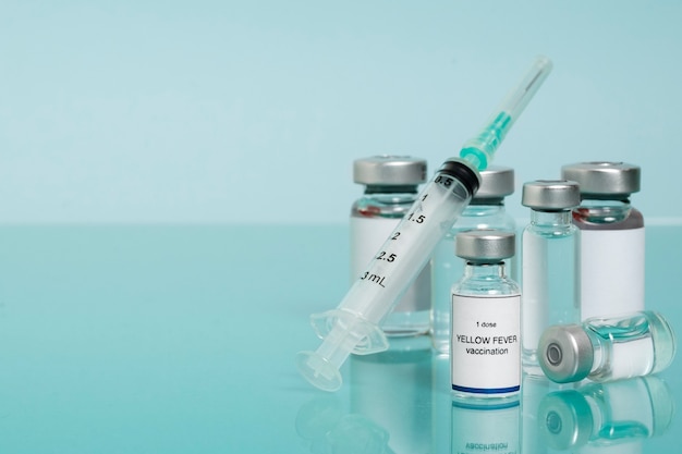 Concept de vaccin contre la fièvre jaune