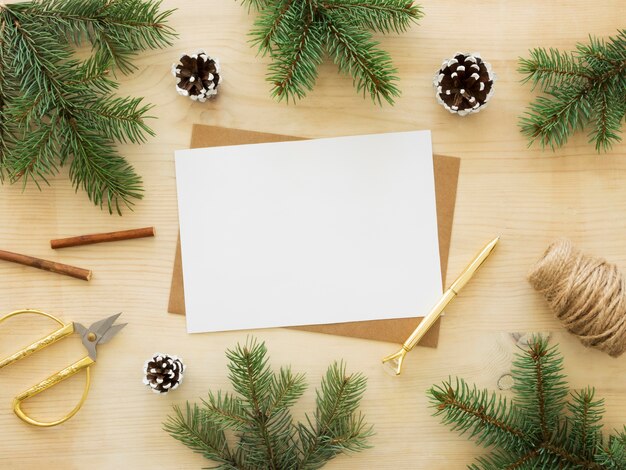 Concept de la veille de Noël sur table en bois