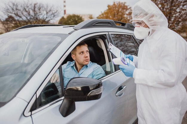 Conduire dans un échantillon de coronavirus