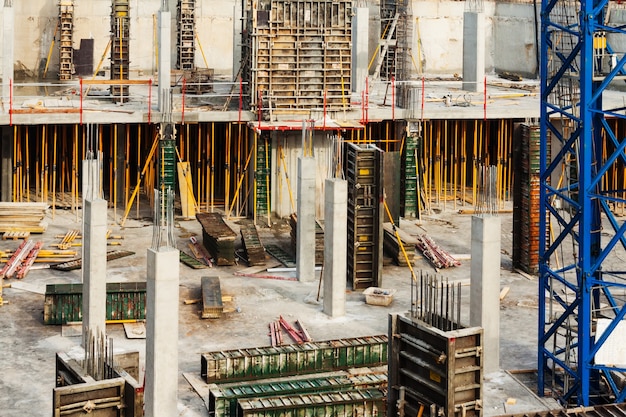 Photo gratuite construction d'une nouvelle maison en béton