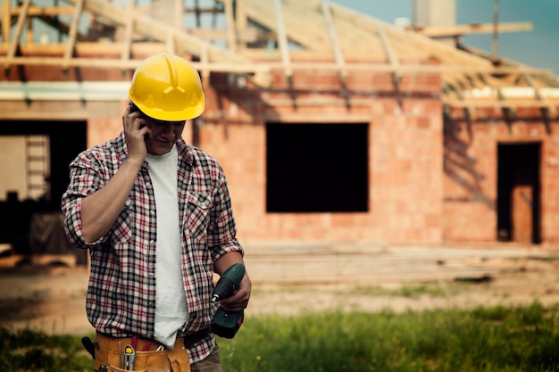 Construction avec téléphone portable