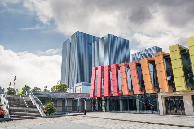 Construire avec des murs colorés