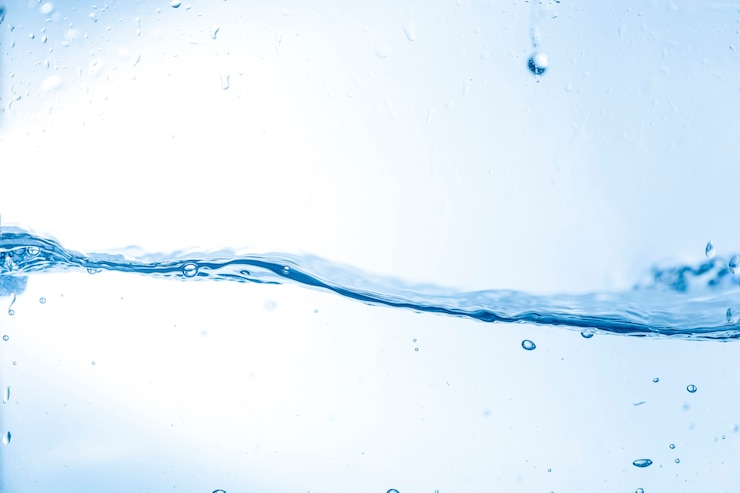 Photo gratuit contexte avec des vagues d&#39;eau et des gouttes
