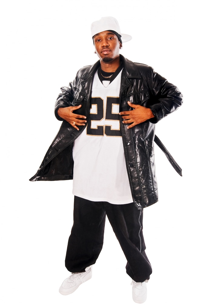 Photo gratuit cool hip-hop jeune homme sur blanc