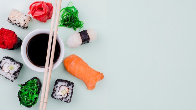 Copie-espace de célébration de la journée internationale du sushi