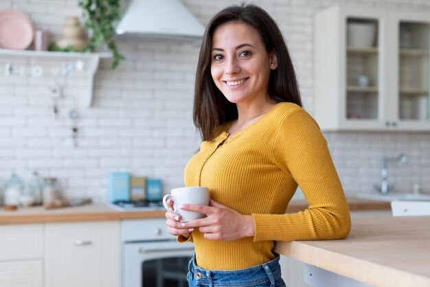 Côté, vue, femme, cuisine