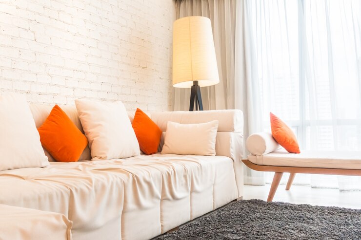 Photo gratuit couch avec des coussins