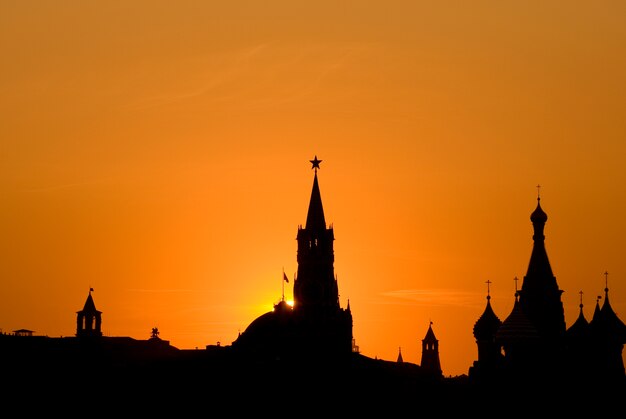Le coucher du soleil à Moscou
