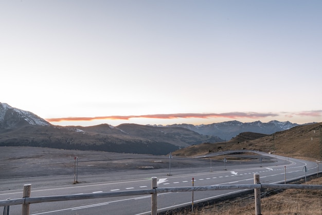 Coucher du soleil à Port d'enValira, Encamp, Andorre.