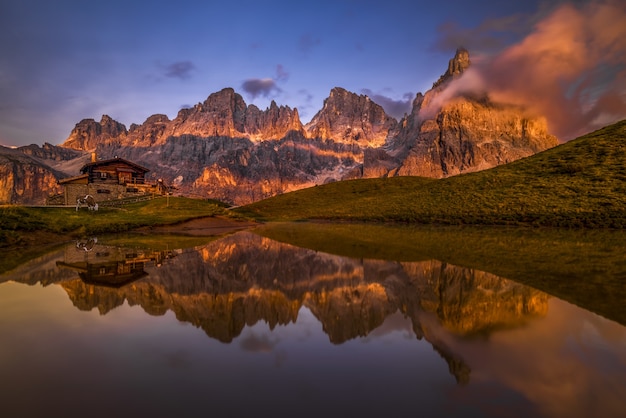 Coucher de soleil alpin