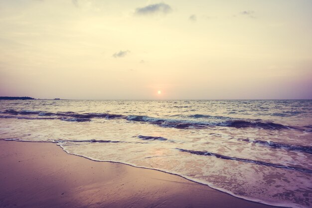 Coucher de soleil sur la plage