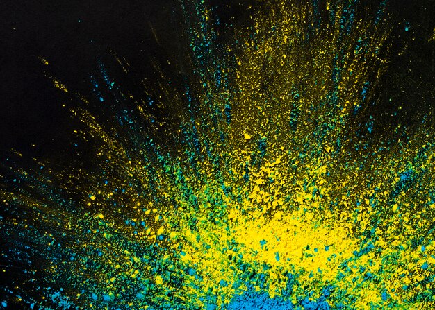 De couleur jaune et bleue sur fond noir