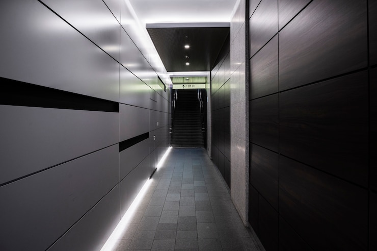 Photo gratuit couloir d'un immeuble