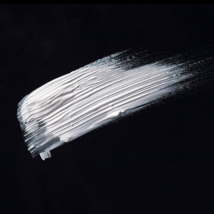 Photo gratuit coup de pinceau de peinture blanche reamy