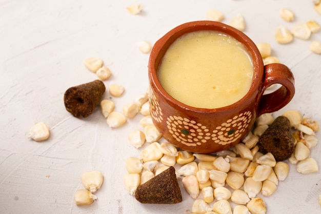 Coupe de grains de maïs et de soupe