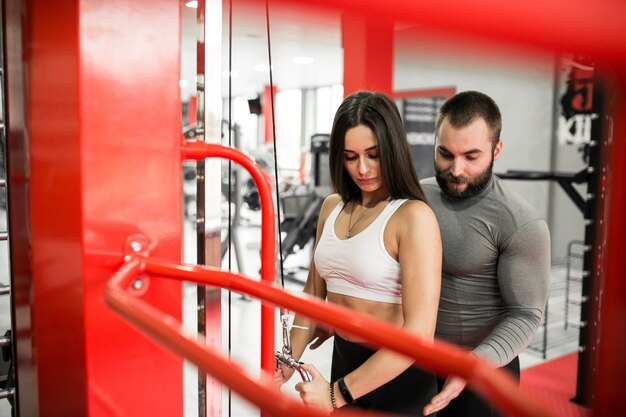 Couple au gymnase