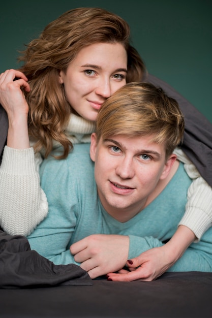 Couple, couvert, couverture, séance, lit