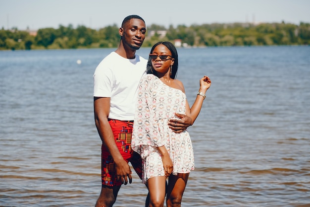 Couple Dans L'eau