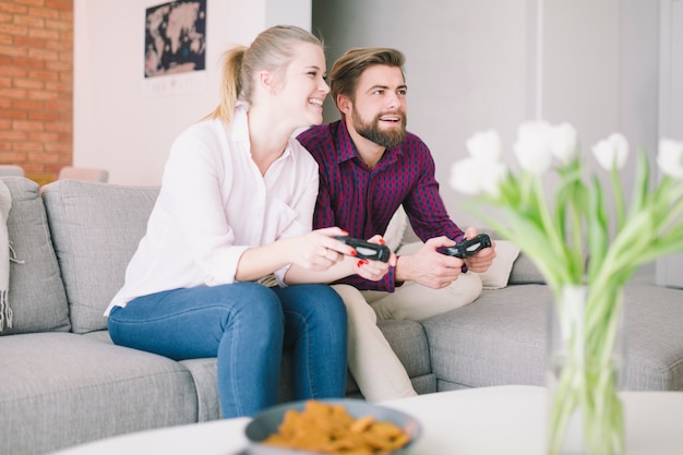 Couple excité avec gamepads