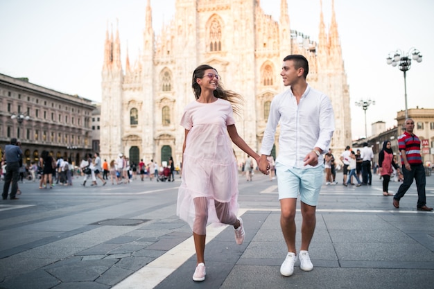 Couple en lune de miel à Milan