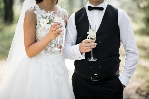 Couple de mariage le jour de leur mariage