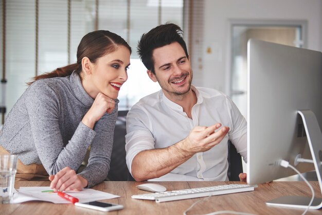 Un couple pense de la même manière