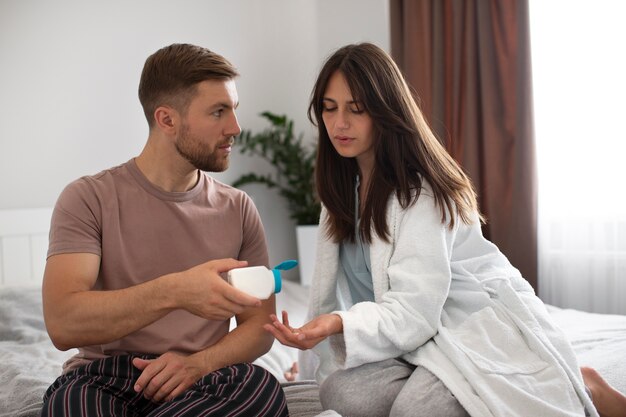 Couple avec personne souffrant de std