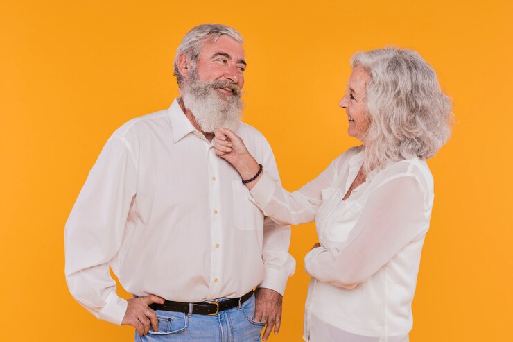 Photo gratuit un couple de personnes âgées