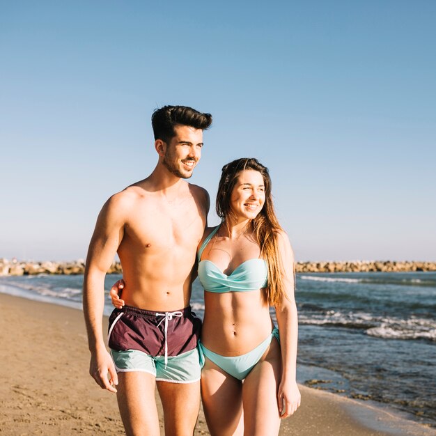 Couple à la plage