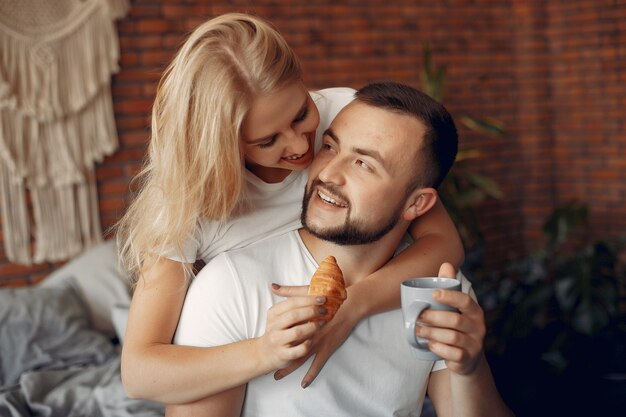 Couple, séance, lit, salle