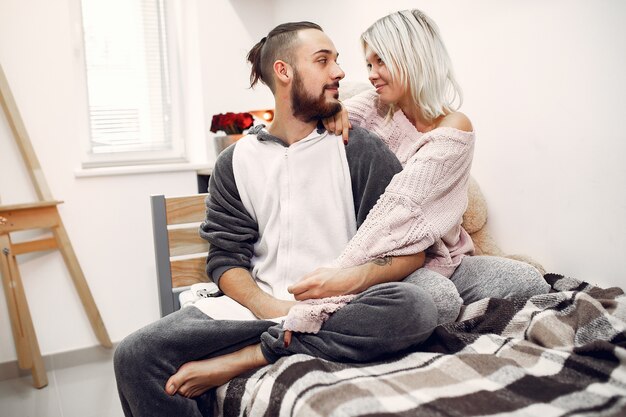 Couple, séance, lit, salle