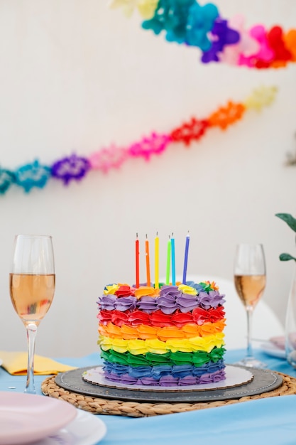 Photo gratuite couples homosexuels célébrant leur anniversaire