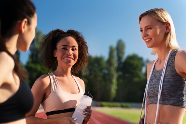 Coureuses faisant une pause