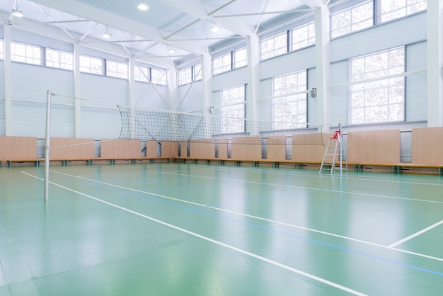 Court de tennis intérieur