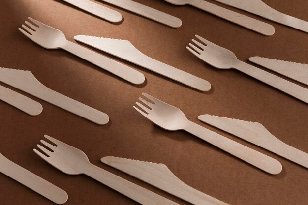 Couteau et fourchette en carton haute vue