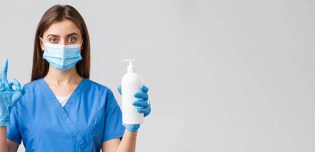 Photo gratuite covid empêchant le virus de la santé des travailleurs de la santé et le concept de quarantaine confiant une femme sérieuse