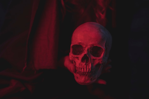 Crâne de ciment lumière rouge pour halloween