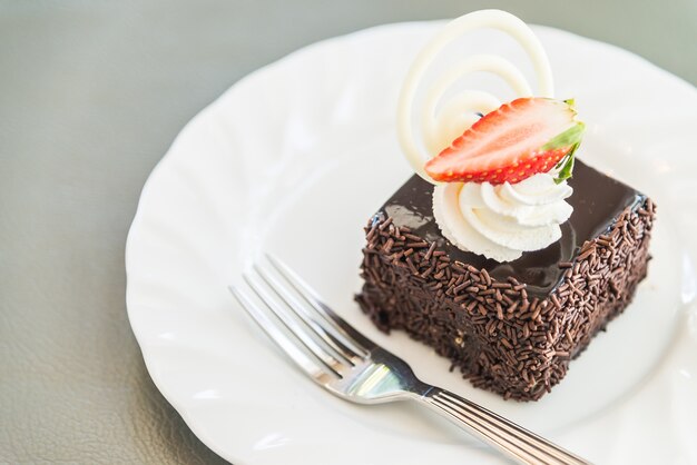 crème fond blanc pâte gros plan