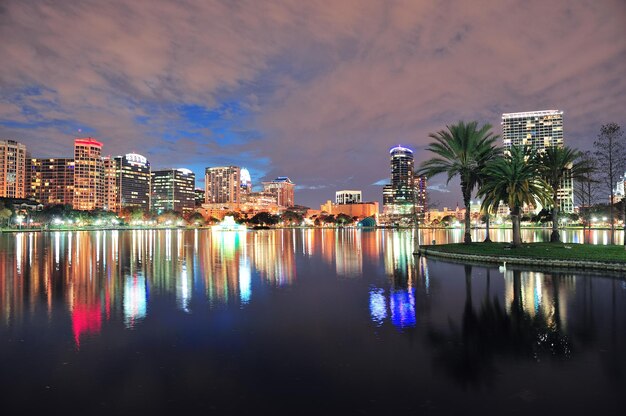 Crépuscule du centre-ville d'Orlando