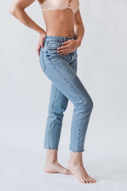 Crop jambes de femme en denim