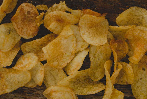 Croustilles sur la table