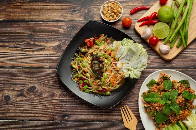 cuisine thaïlandaise; SOM TUM ou salade de papaye