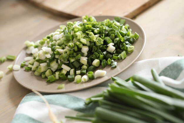 Cuisine. Verts frais sur la table