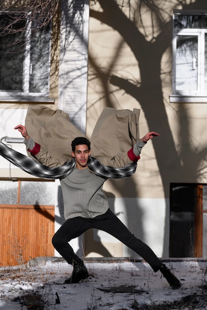 Danseur de ballet masculin en position élégante