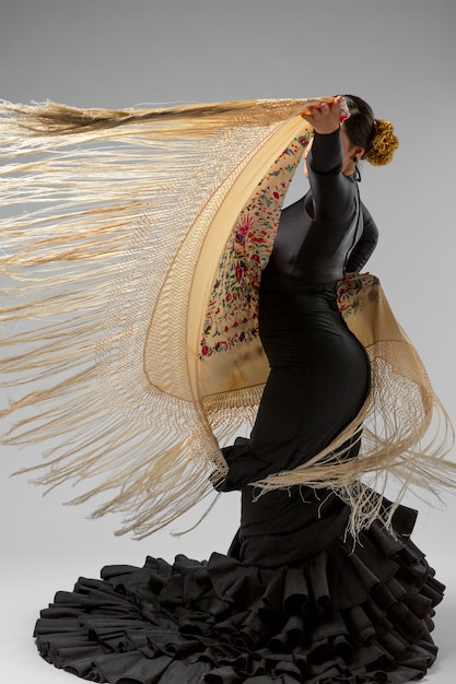 Danseuse de flamenco passionnée et élégante