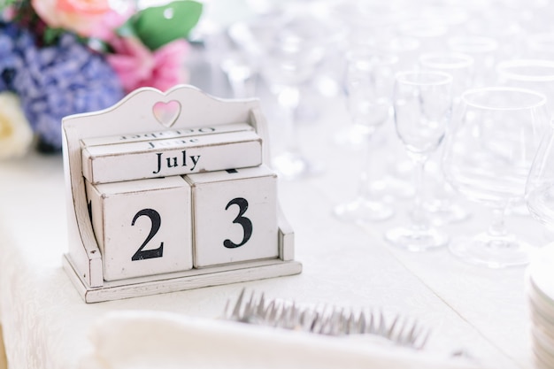 Date &#39;Jule 23&#39; en cubes de bois